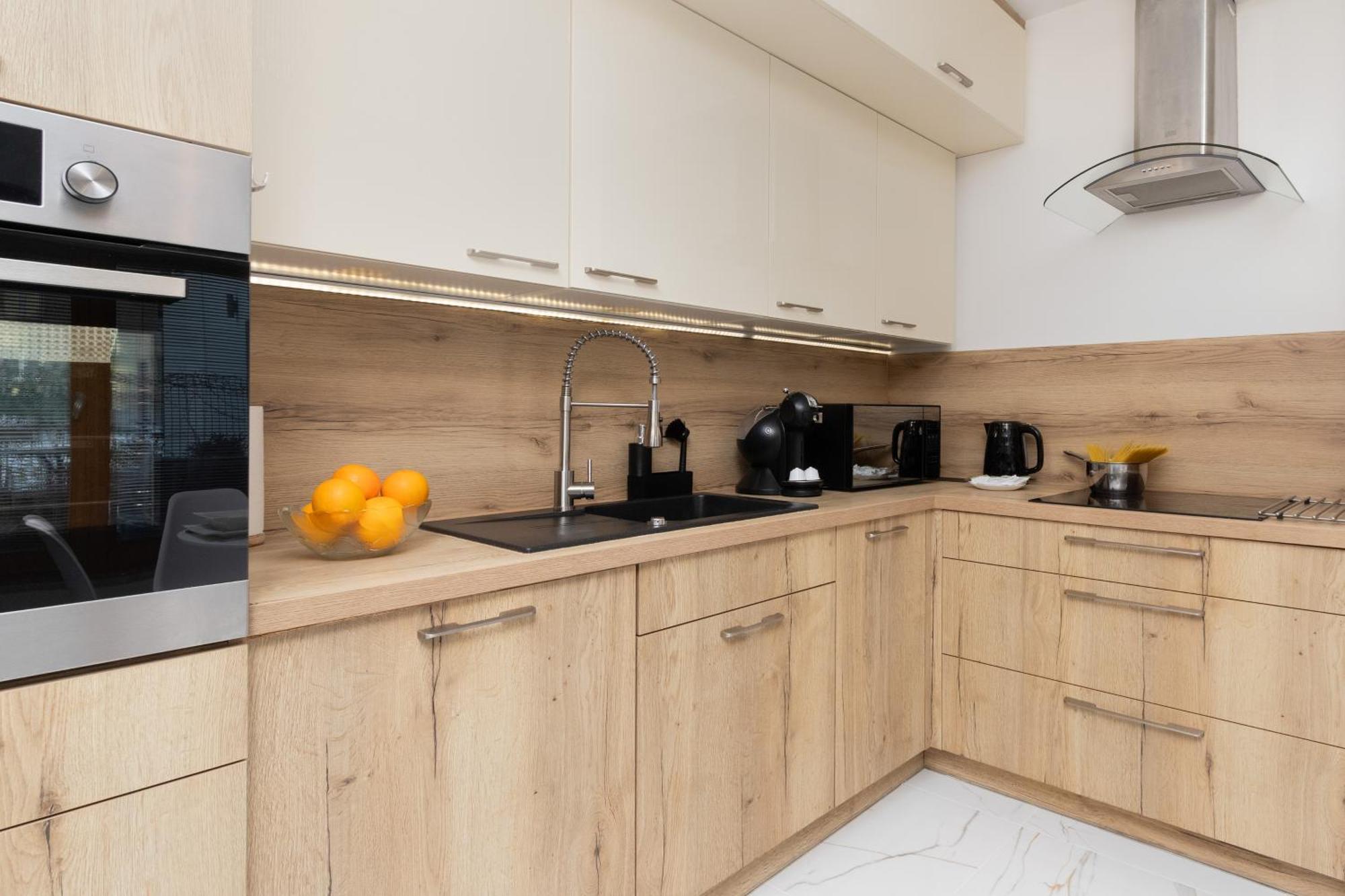 Batorego 7 Apartament With Terrace & Parking Downtown Gdynia By Renters Exterior photo