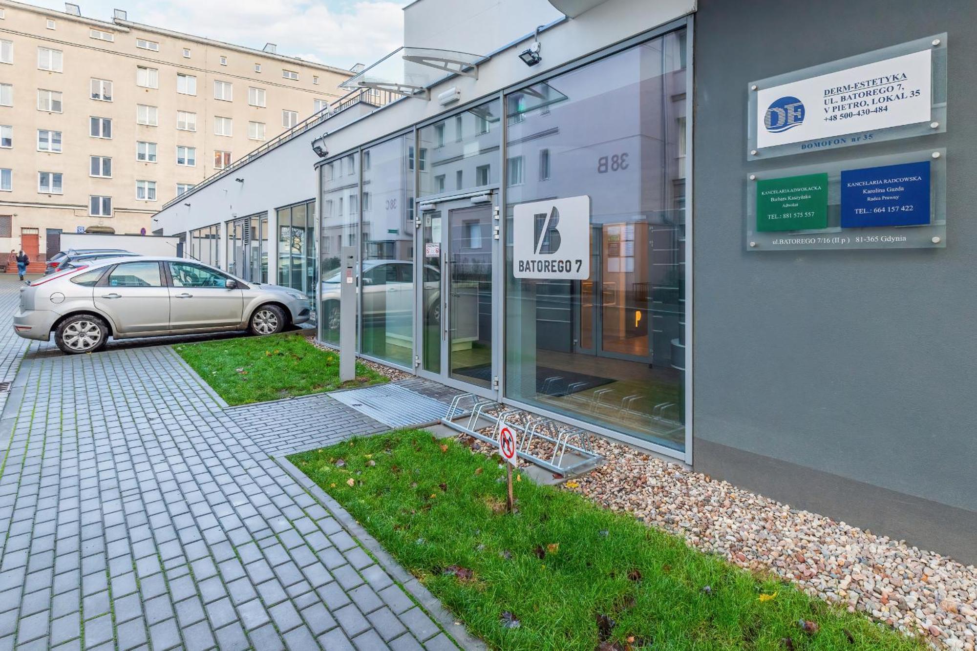 Batorego 7 Apartament With Terrace & Parking Downtown Gdynia By Renters Exterior photo
